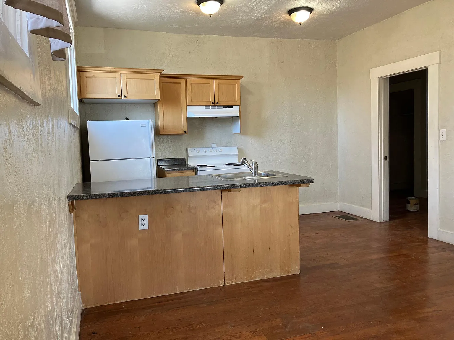 2 bed, 800 sqft, $1,450 — Photo 2