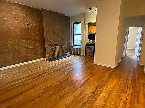 2nd image of 243 W 21st St APT 5C