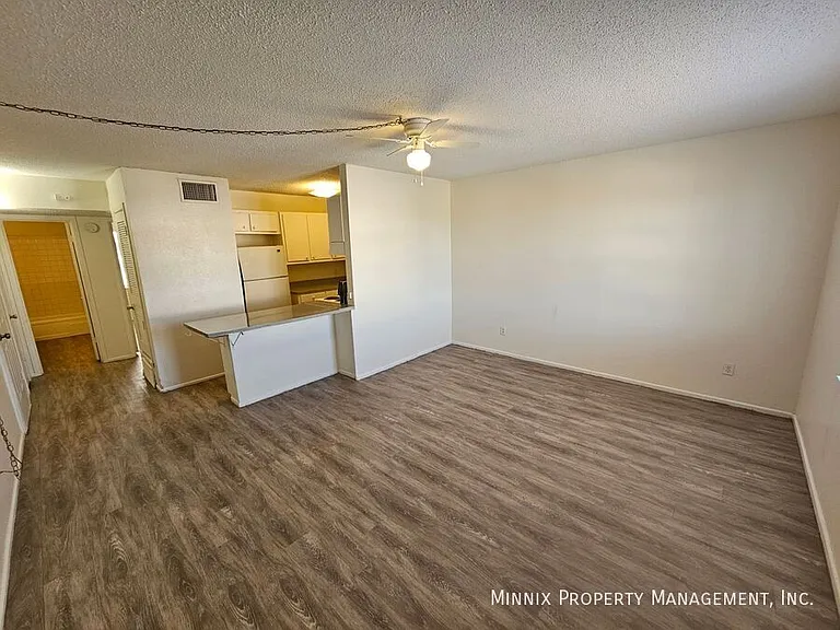 1600 Yonkers St #1 — Photo 2