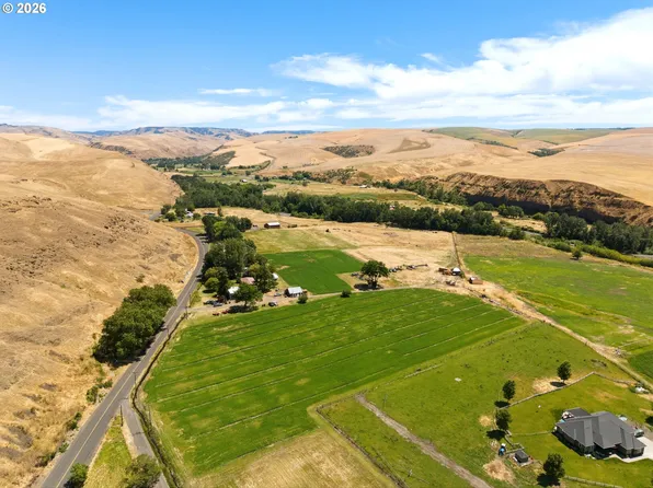 54884 Day Rd, Milton Freewater, OR 97862