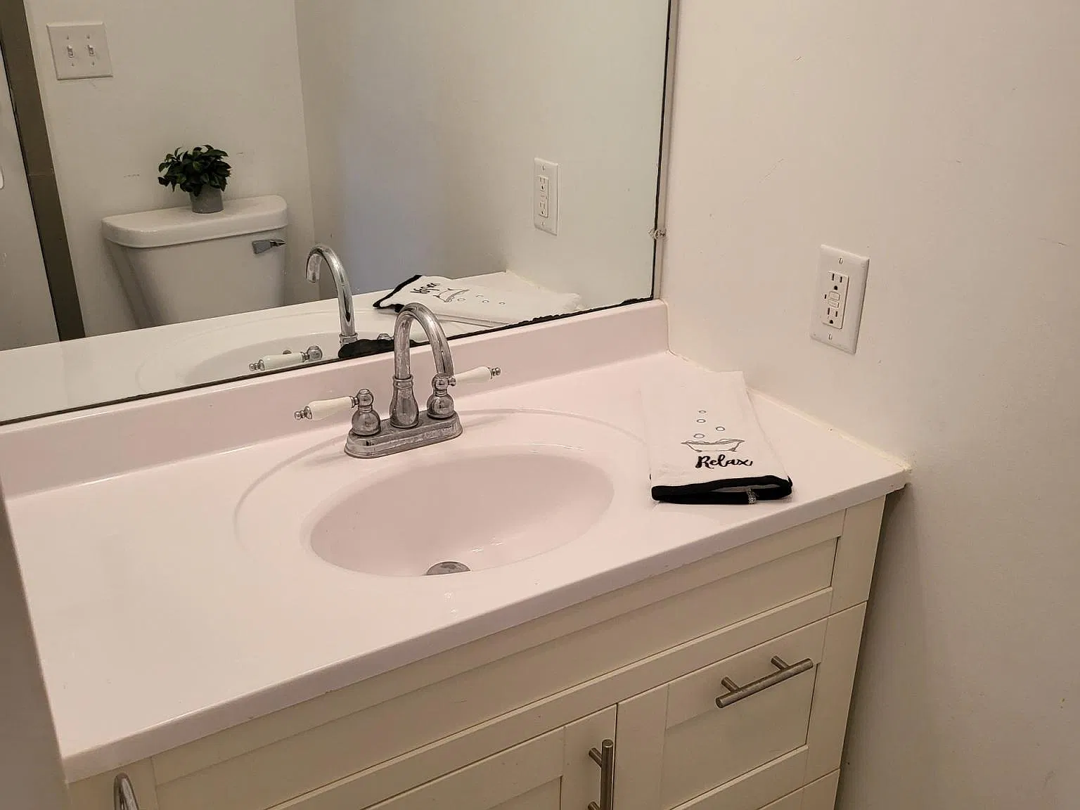 2 bed, $1,100 — Photo 2