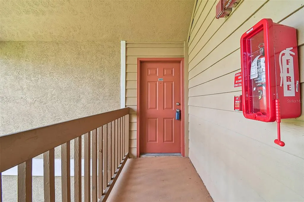3 bed, 2.0 bath, 1274 sqft, $1,900 — Photo 3