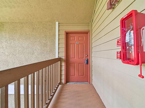 3rd image of 9481 Highland Oak Dr Unit 1615