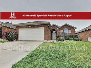4036 Petersburg Dr, Fort Worth, TX 76244
