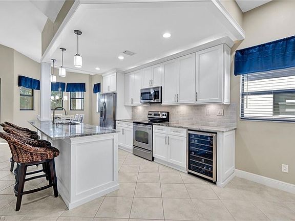 3rd image of 27032 Adriana CIR #202