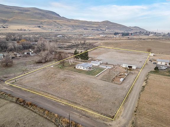 2nd image of 35208 N 140th Pr NW