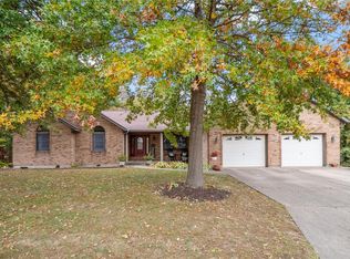348 E Ridge Rd, Columbia, IL 62236