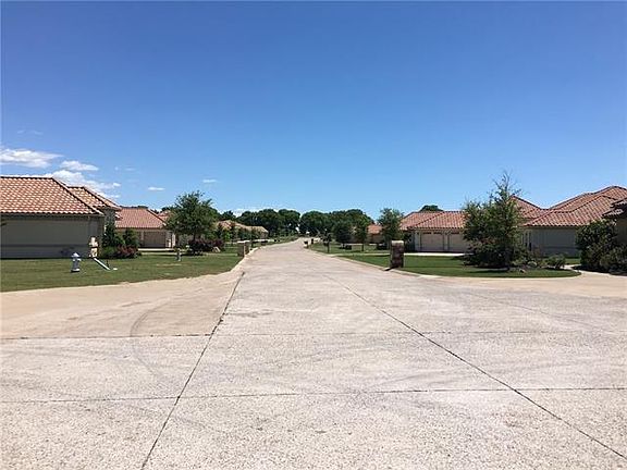 4th image of 1601 Malibu Bay Ct