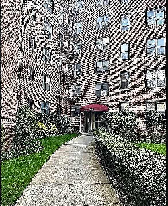 1st image of 2251 Plumb 1 St #5A