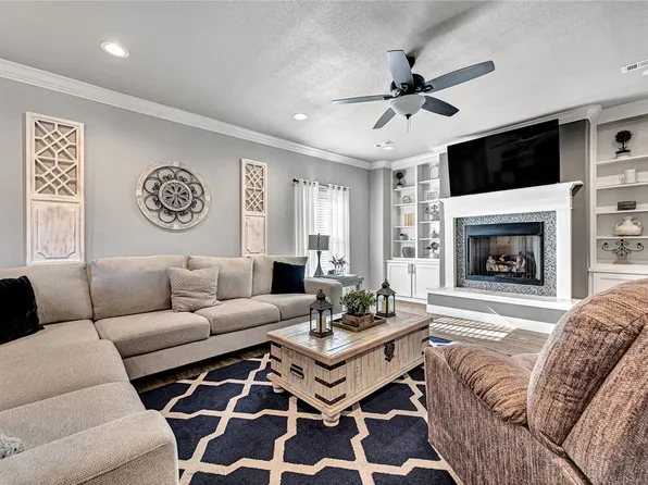 481 Whitcliff Dr, Cave Springs, AR 72718