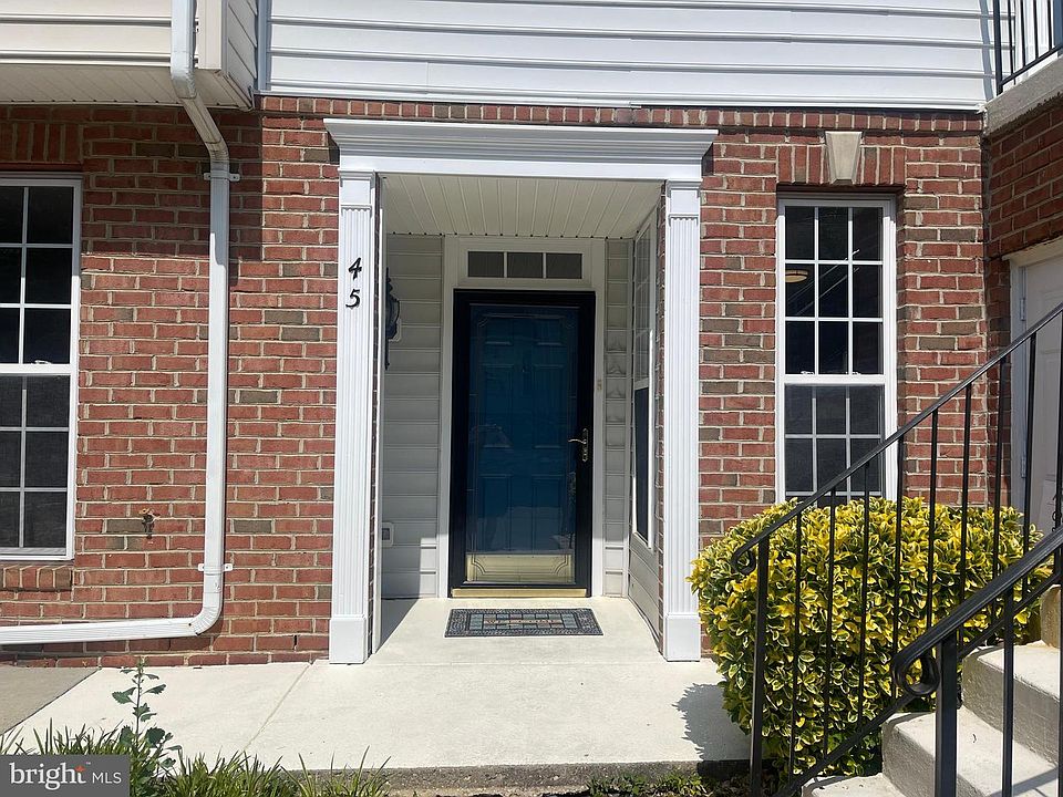 1st image of 45 Harbour Heights Dr