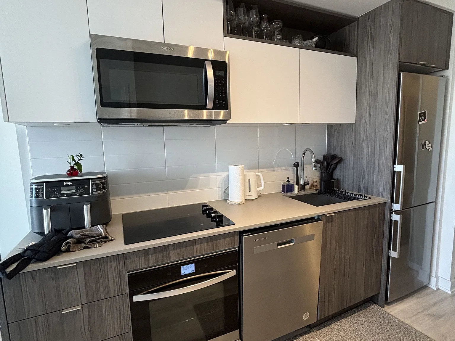 Social Condo — Photo 3