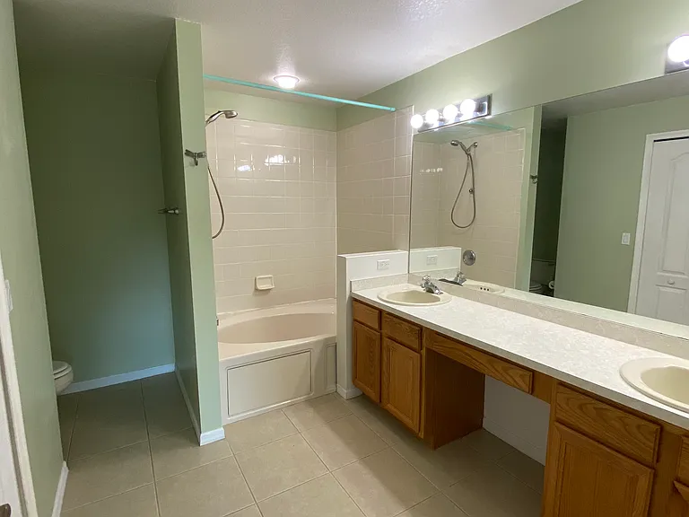 3918 SW 17th Ave — Photo 13