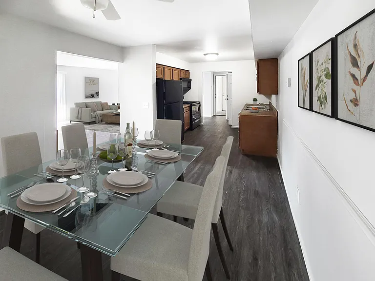 Five Points Courtyard Apartments — Photo 14