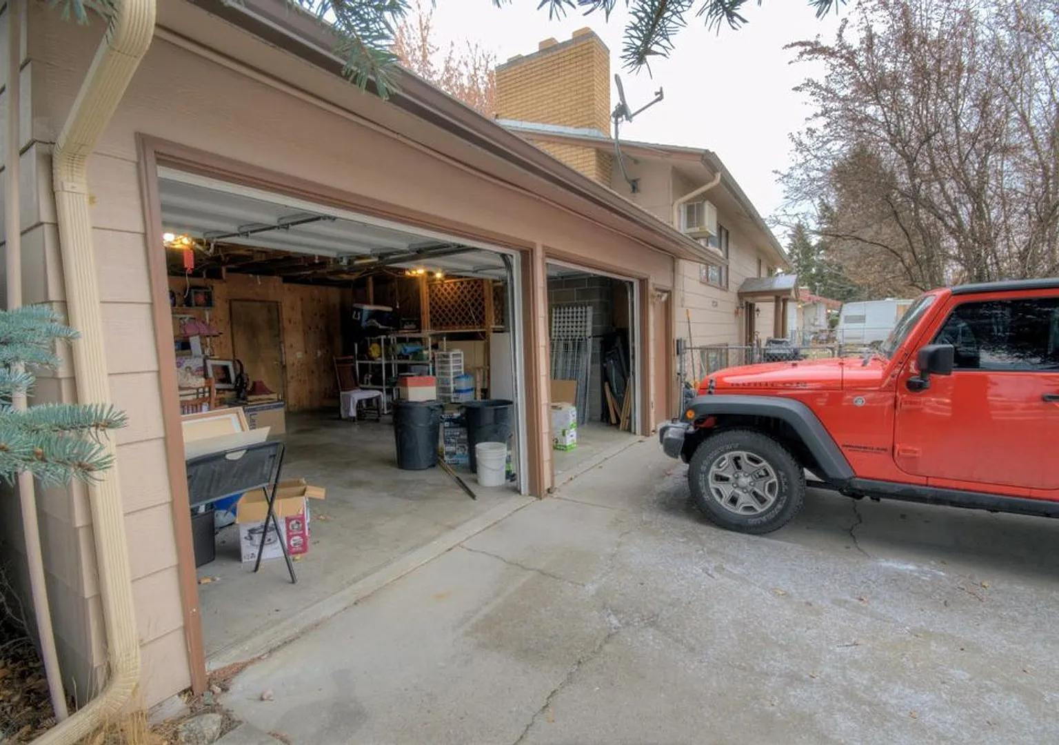 2 Bed, 1 Bath with Garage Space in Missoula — Photo 1