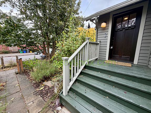 3rd image of 1507 N Watts St