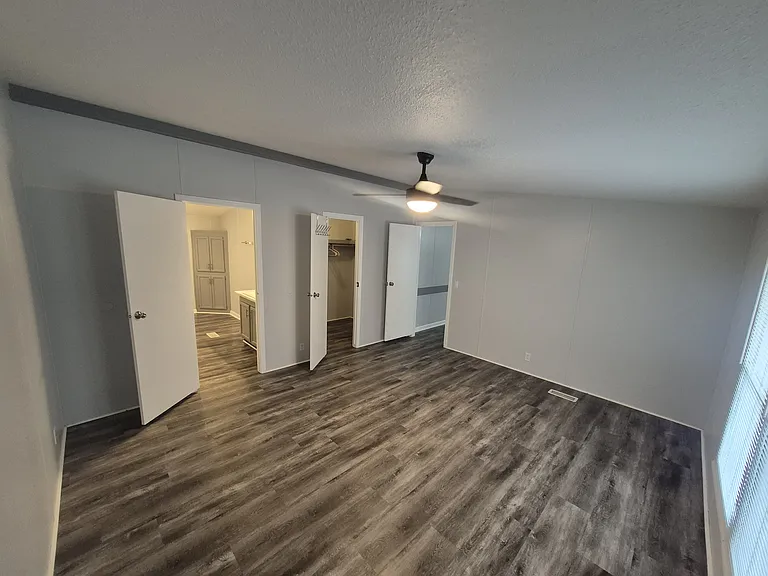 5058 W Green Hill Rd — Photo 5