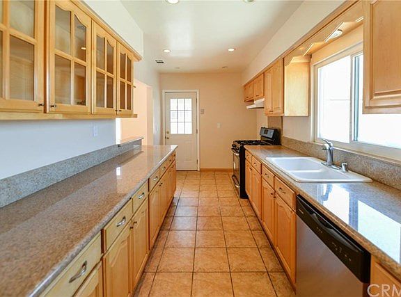 4th image of 16234 Ardath Ave