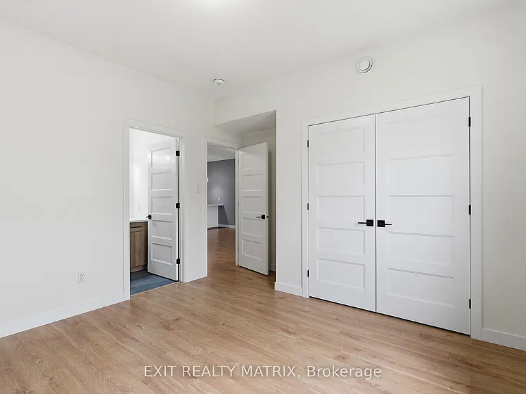 49 Cambridge St — Photo 18