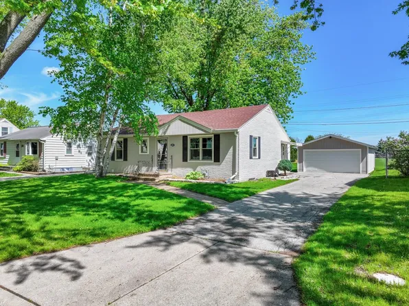 518 Cottage Grove Ave, Green Bay, WI 54304