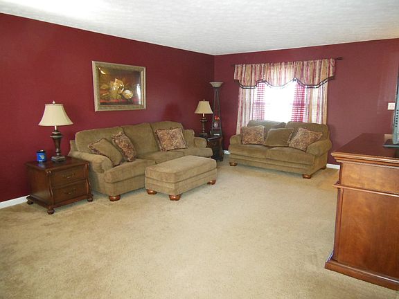 4th image of 323 Hollyhock Ct
