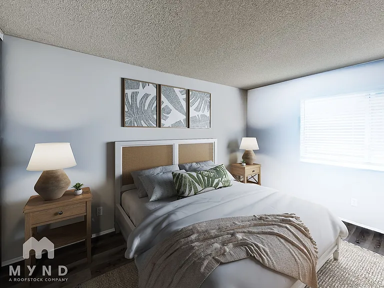 2421 Cypress St — Photo 9