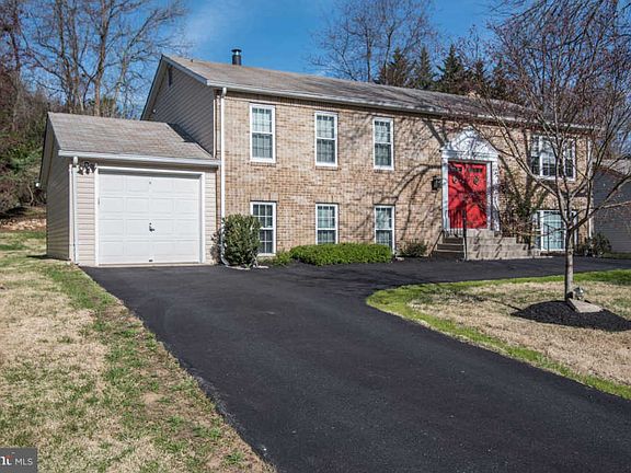 3rd image of 15308 Bunchberry Ct