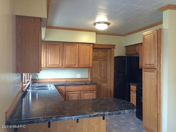 2nd image of 305 N Delia St