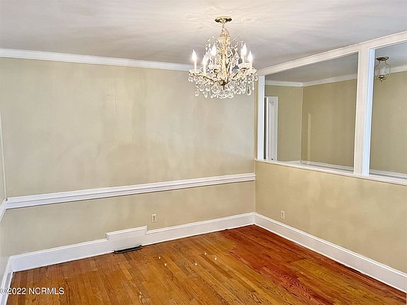 5th image of 114 Azalea Dr
