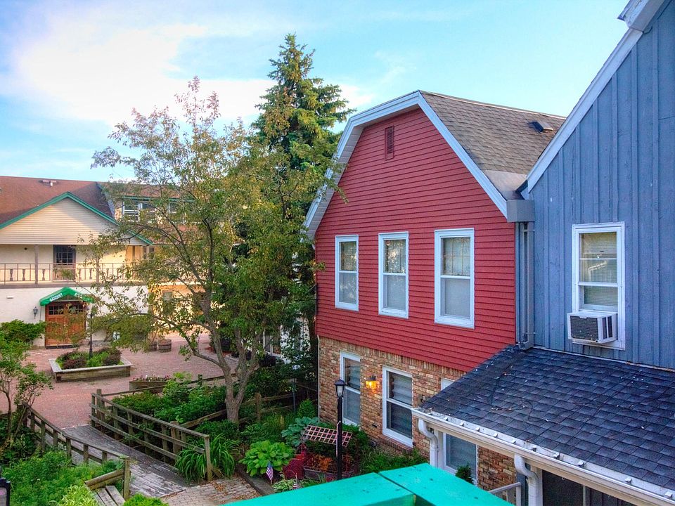 1st image of 8648 S Market Pl