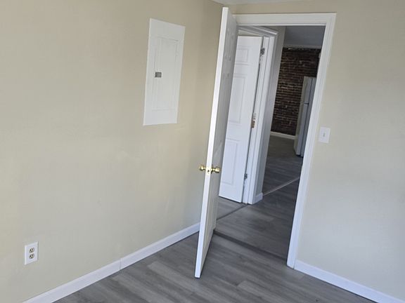 2nd image of 558 Chestnut St #560-13