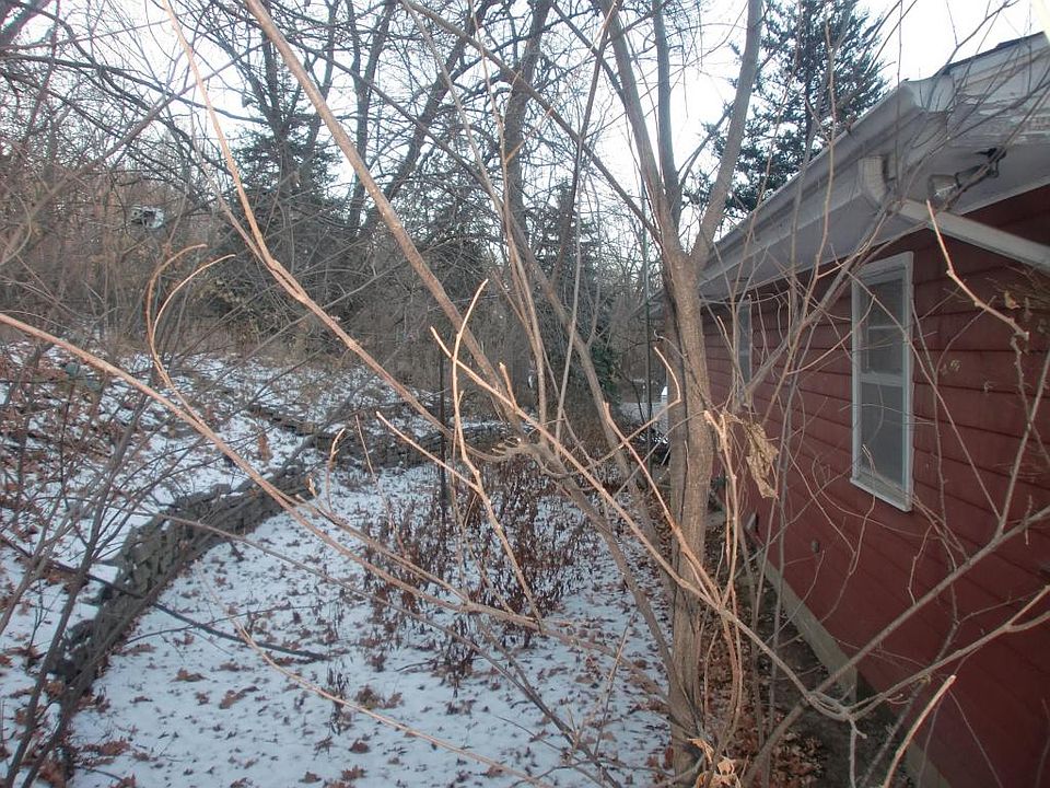 611 Delong Ave, Council Bluffs, IA 51503 Zillow