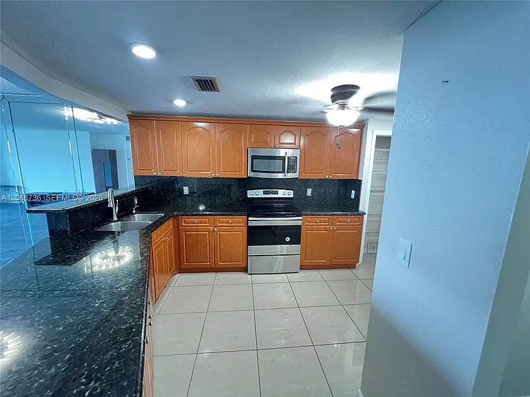 1770 NE 191st St #5091 — Photo 3