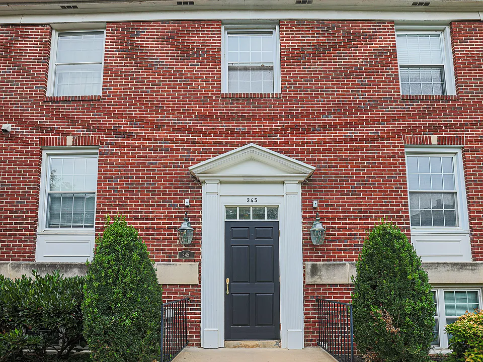 345 Homeland Southway #2A