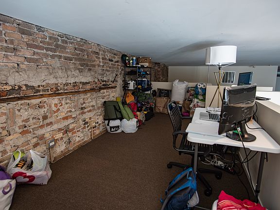 3rd image of 1855 N Oakley Ave #2E