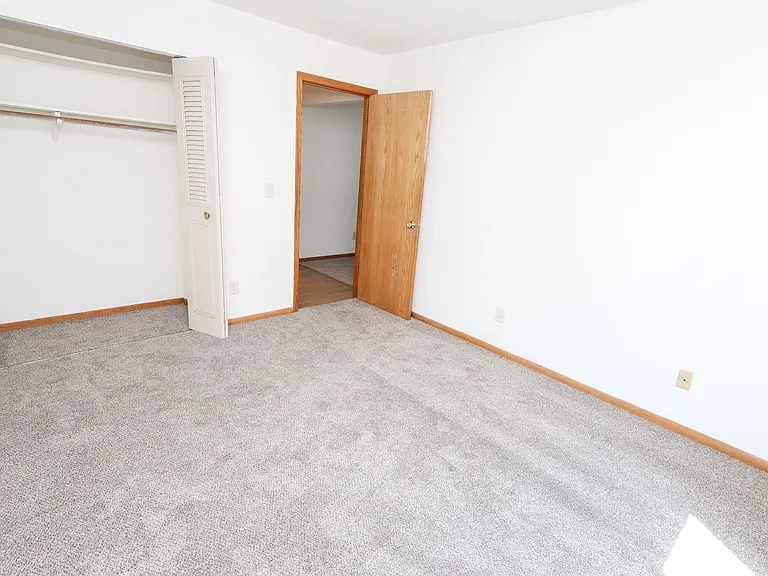 Minnehaha Apartments | 3628 — Photo 8