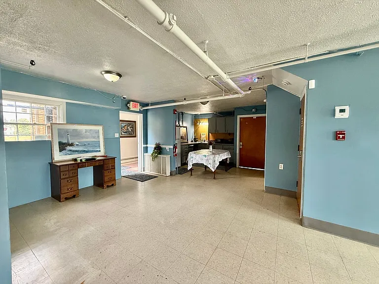 312 W State St #4 — Photo 12