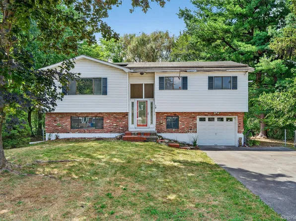 12 Westminister Drive, Middletown, NY 10940