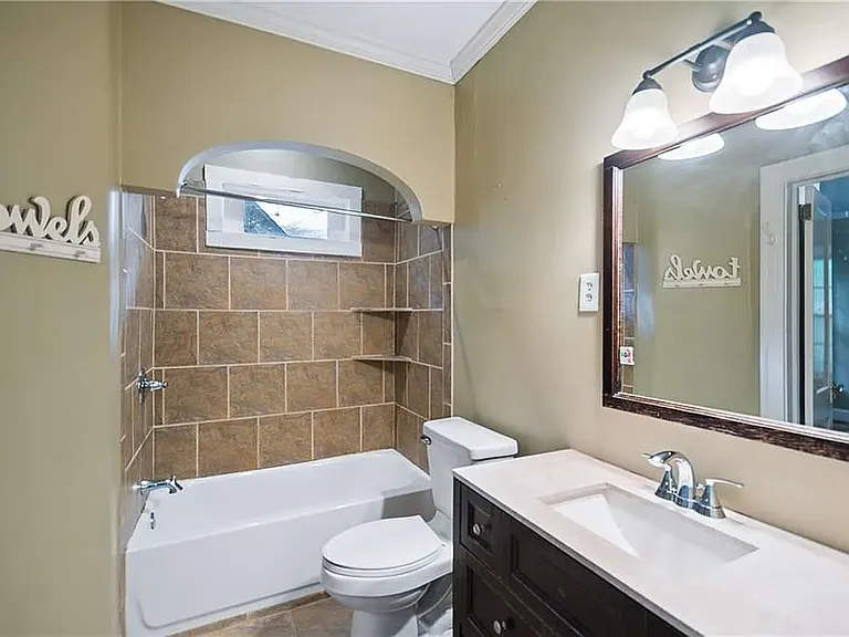 Bed 2 and Main Bath