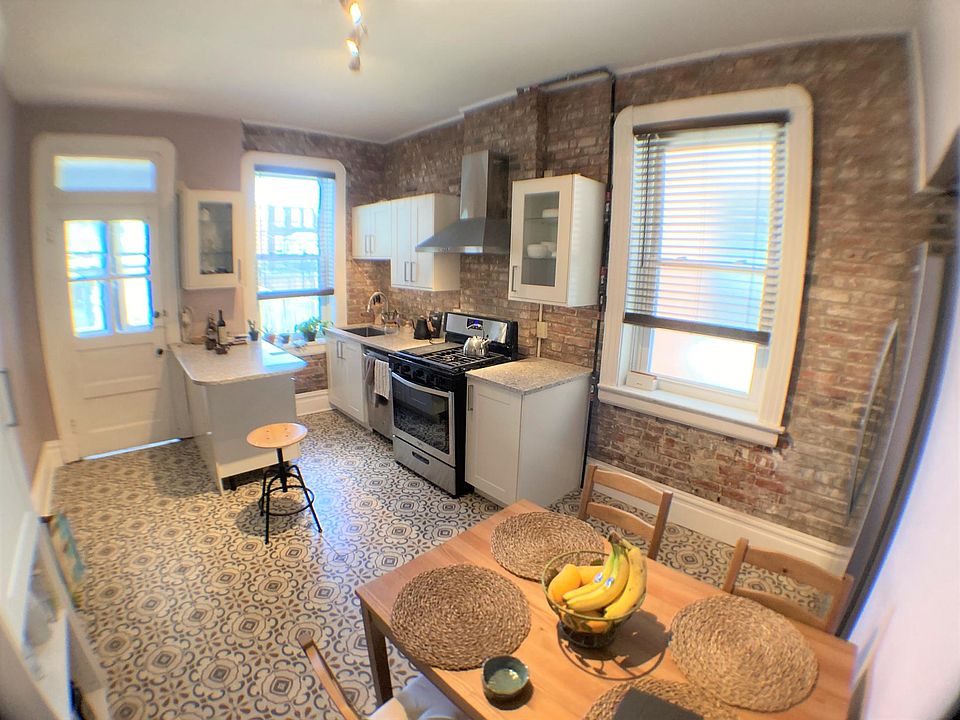 1st image of 722 Dover Pl #B