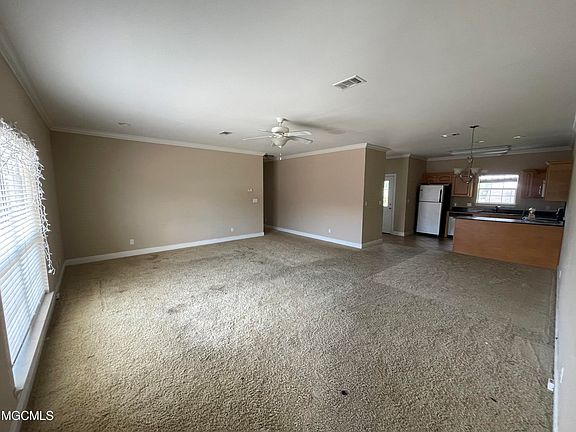 2nd image of 217 Armand Oaks Dr