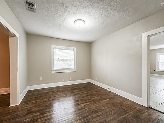 5th image of 214 E Jack Ave