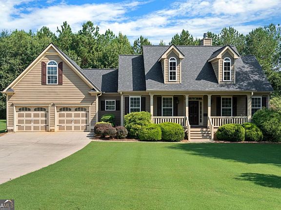 2nd image of 35 Apple Wood Ln