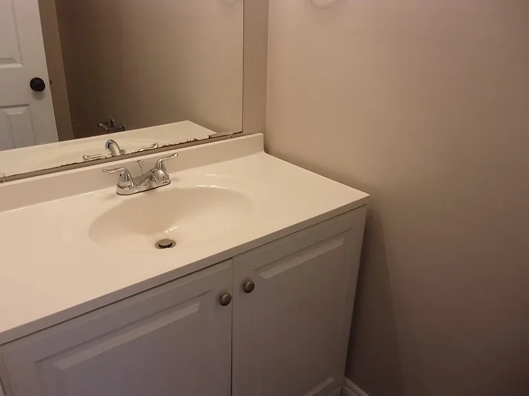 408 Ebenezer Ave — Photo 6