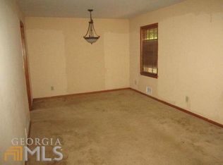 6014 Shortleaf Dr, Forest Park, GA 30297