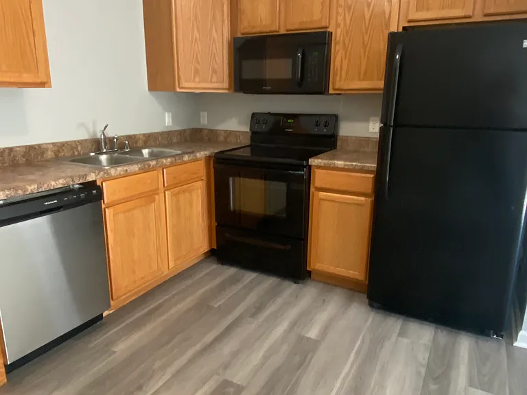 521 McFadin Station St #D — Photo 8