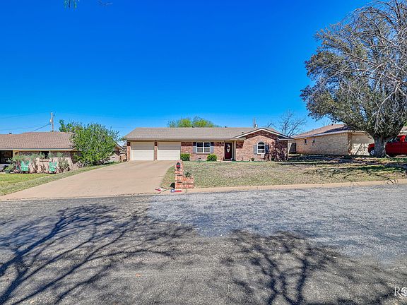 3rd image of 226 Edgewood Dr