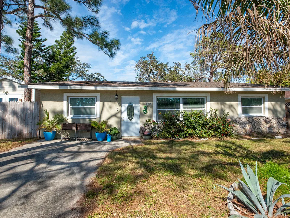 9026 Somerset Ln