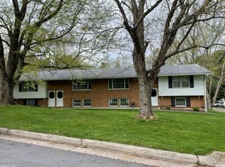 1605 Lark Ln, Blacksburg, VA 24060