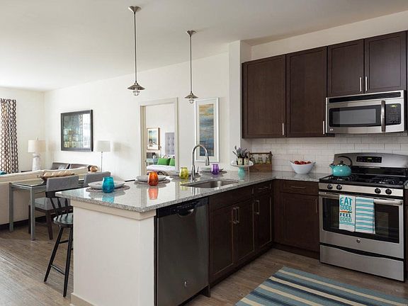 4th image of 1 Kennedy Ave #5404